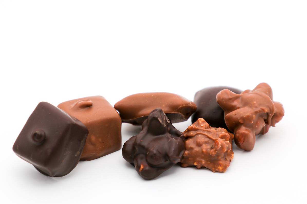 1 lb Nut Clusters MILK CHOCOLATE